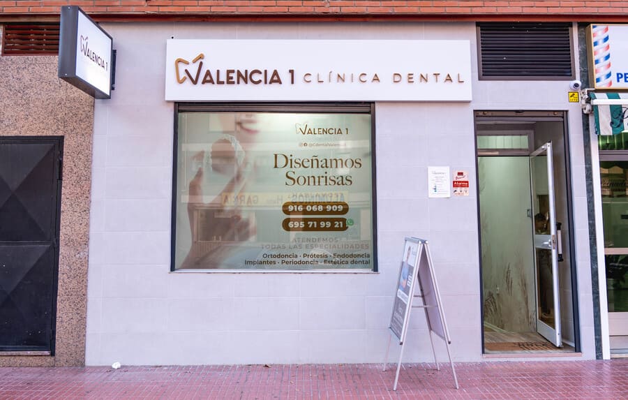 Clínica Dental Valencia 1 fachada de la empresa